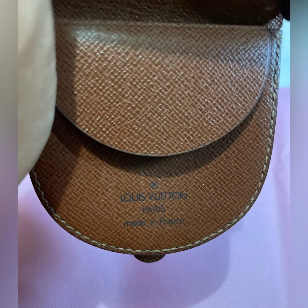 Louis Vuitton monogram coin case ๐ค - Picture 7 of 13